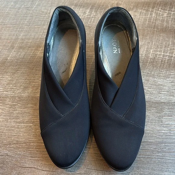 NAOT  Black Stretch  Heels Women’s 9 (EU40) - Picture 2 of 11